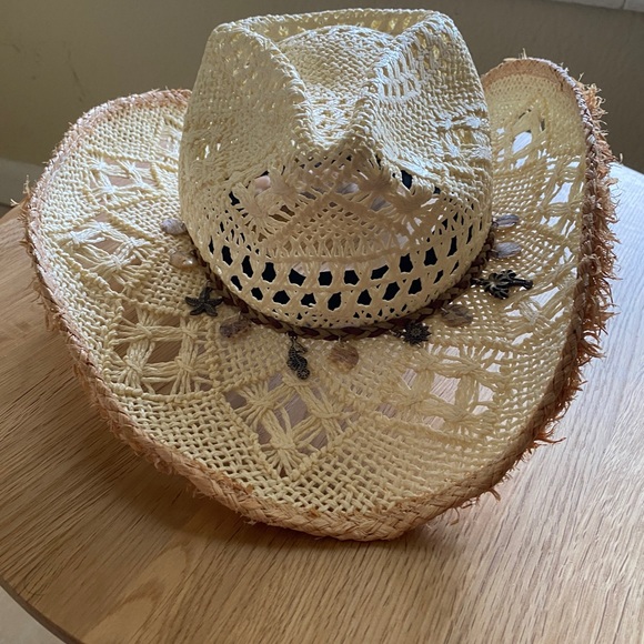 Down n Dirty Accessories - Cowboy hat women’s size M Down n Dirty beach coastal cowgirl l summer